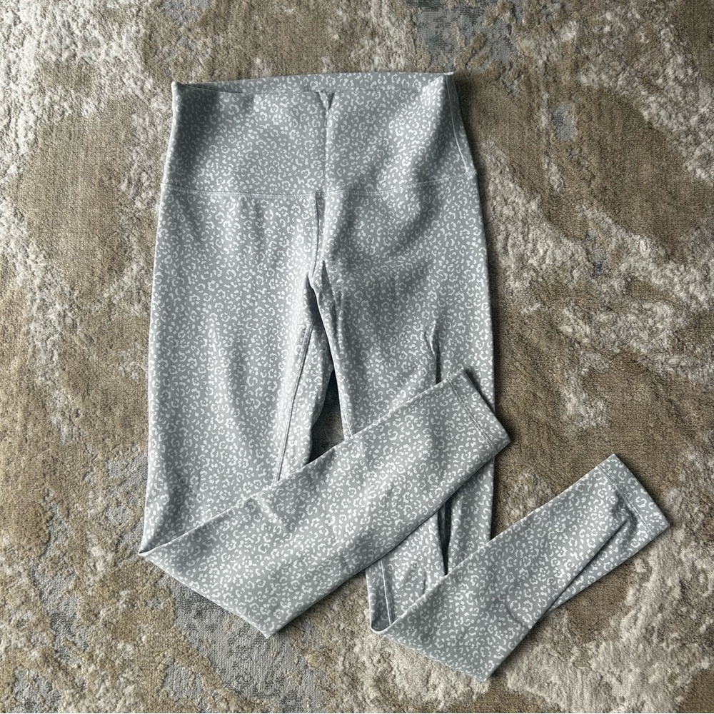 NWOT Lululemon Wunder Train High-Rise Tight 25"